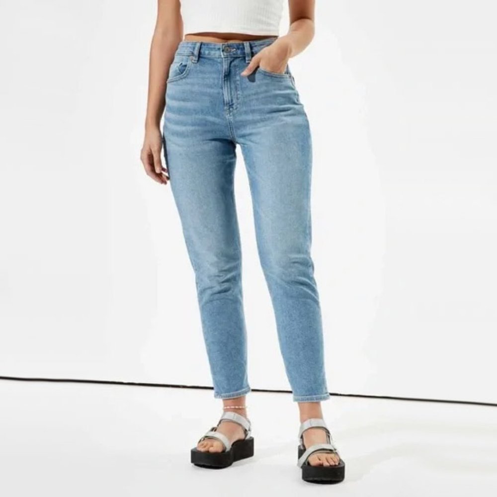 American Eagle Stretch Mom Jean Size 4